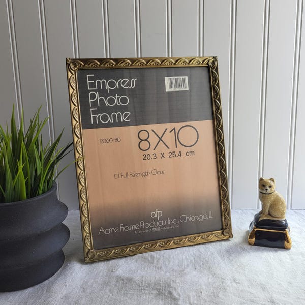 RESERVED FOR ERINN Vintage Gold Picture Frame 8X10: Ornate Tabletop Photo Display 4242026-02