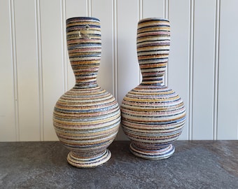 Jarrón italiano Guildcraft: Cerámica pintada a mano, decoración moderna de mediados de siglo.