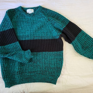 Vintage Green Knit Sweater - Mister Noah - Raglan Sleeve