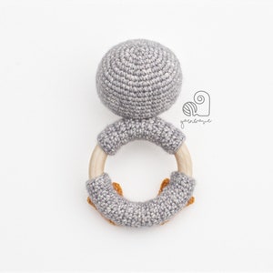 CROCHET PATTERN Peter the Penguin crochet amigurumi rattle teether ring / Handmade baby shower newborn toy gift image 3