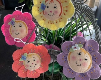Spring Easter Felt Flower Face Ornament/Tiered tray/Bowl/Basket filler Spring Flower Garden Gift decor