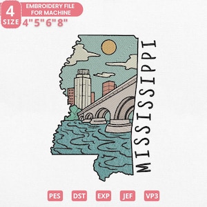 Op de afbeelding: Een borduurontwerp met de omtrek van Mississippi, met een brug, gebouwen en water. Het ontwerp bevat de tekst "MISSISSIPPI" en maatopties van 10,16 cm, 12,7 cm, 15,24 cm en 20,32 cm. De bestandsformaten zijn PES, DST, EXP, JEF en VP3.