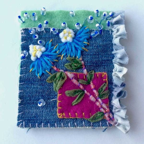 Broche textile à petites fleurs bleues - bijoux textile - broche bohème