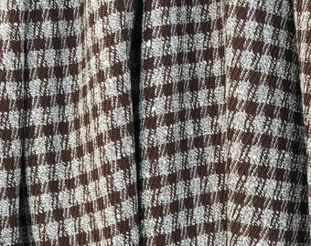 houndstooth dogtooth wool fabric brown on grey check fabric pure wool suiting jacketing trousering skirt wool worsted made in Italy