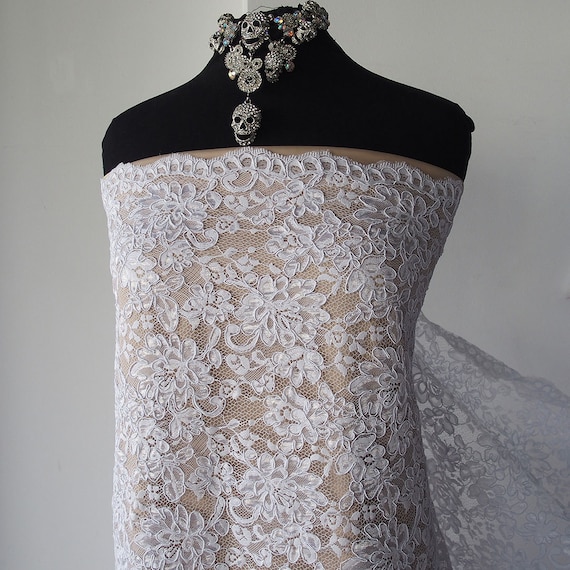 white Alencon corded lace fabric bridal lace floral scallop edging floral lace embroidery wedding dress Marco Lagattolla 135cm 54 inches