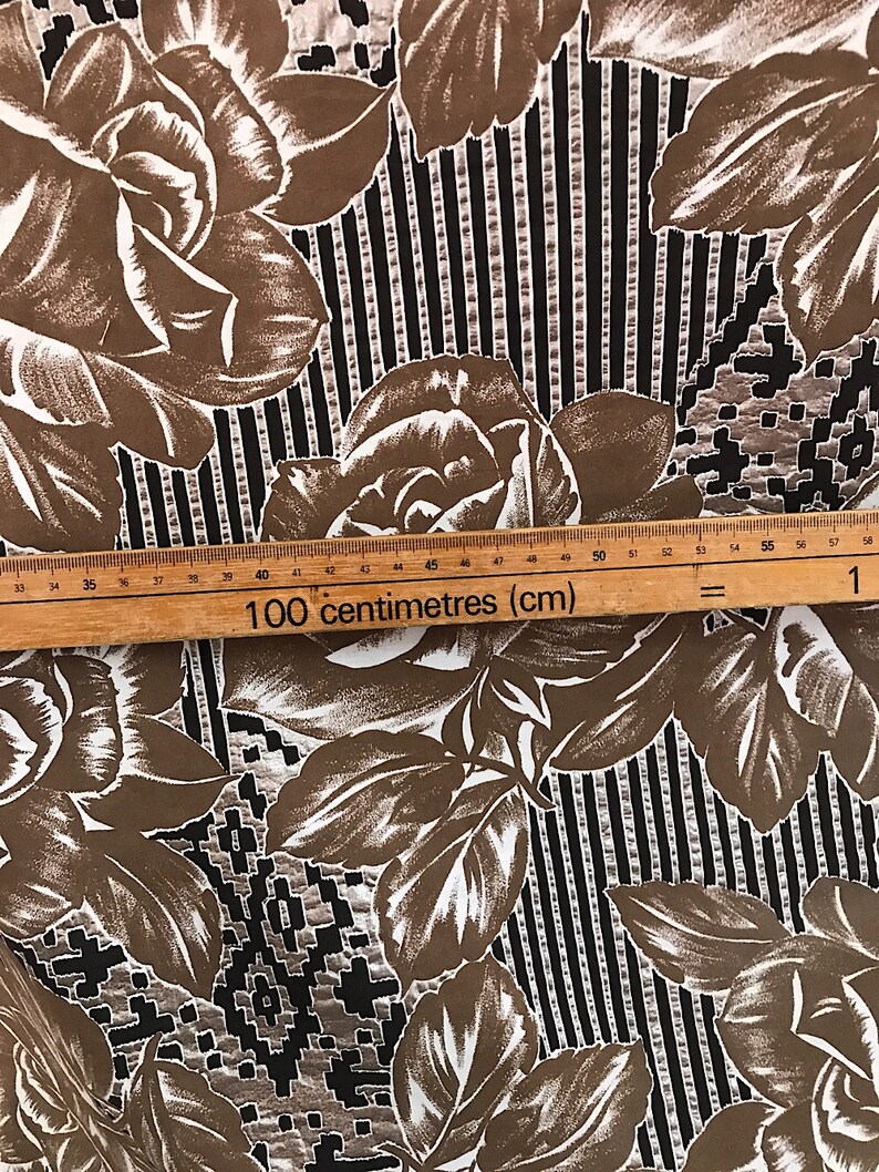 Large floral sun dress fabric 100/% cotton Swiss production 140cm wide