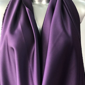 Tessuto in crepe satin viola, poliestere elastan elasticizzato in 2 direzioni, Goth Burlesque, 150 cm (60 pollici)