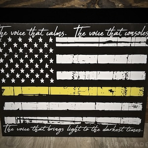 Letrero de madera con frase de bandera estadounidense, línea fina dorada, para despachador, 911, despacho de emergencia personalizado