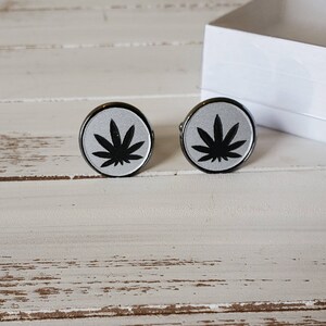 Pot Leaf Cufflinks Leaf Cuff links Marijuana Cufflinks Marijuana Cuff Links Groomsmen gifts groomsmen cufflinks groom gift grooms cufflinks