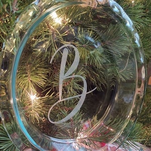 Personalized Pie Plate | Custom Holiday Gift | Wedding Gift | Christmas Gift | Unique Gift  | Pyrex Dish | 9.5&quot; Pie Dish Engraved Custom