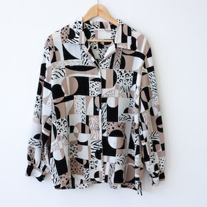 Chemise boutonnée texturée froissée à imprimé animalier vintage des années 90