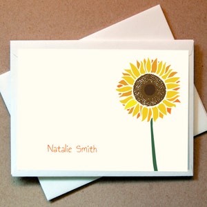 Quni Brand Sunflower Personalized Note Card (25 cards and envelopes)