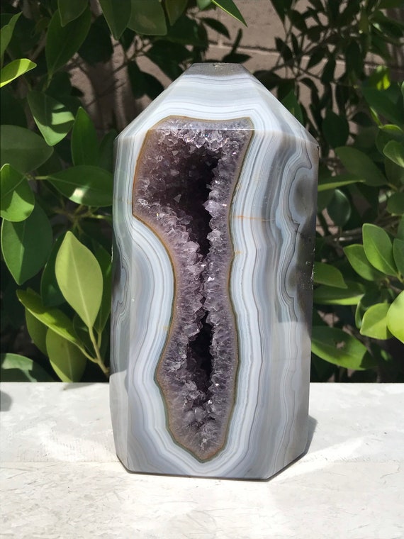 ジオード　瑪瑙タワー　天然石 アゲート ジオード 原石 置物 台座付属 瑪瑙 メノウ 晶洞 一点物