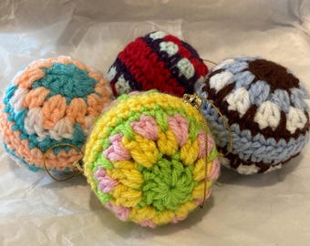 Christmas Tree Ornaments, Set of 4 Baubles, Balls, Colorful Decorations, Crocheted, Shatterproof