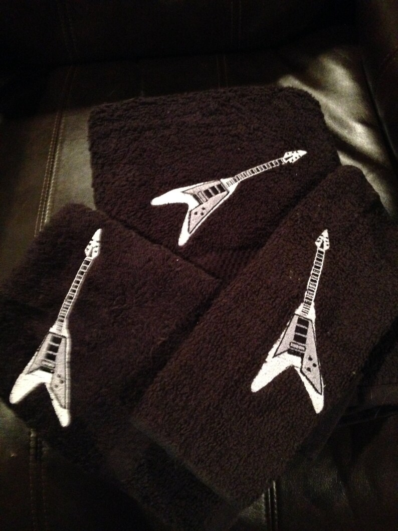 Custom Embroidered Bath Towel Sets image 3