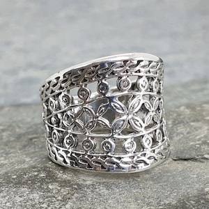 Große 925 Sterling Silber Schlicht Solide filigrane Blume ethnischen Breite Band Ring Größe L, M US-Größe 5,5,6