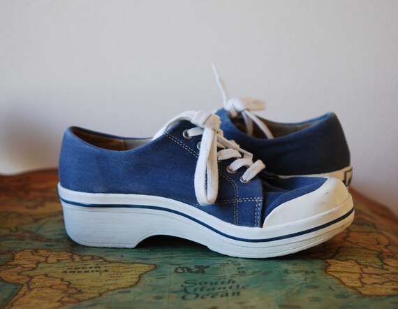 Dansko Blue Canvas Platform Shoes Women's size 37