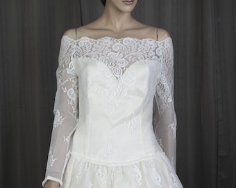 Vintage 90s Alencon Lace Wedding Gown: Long Sleeve Sweetheart Bridal Dress