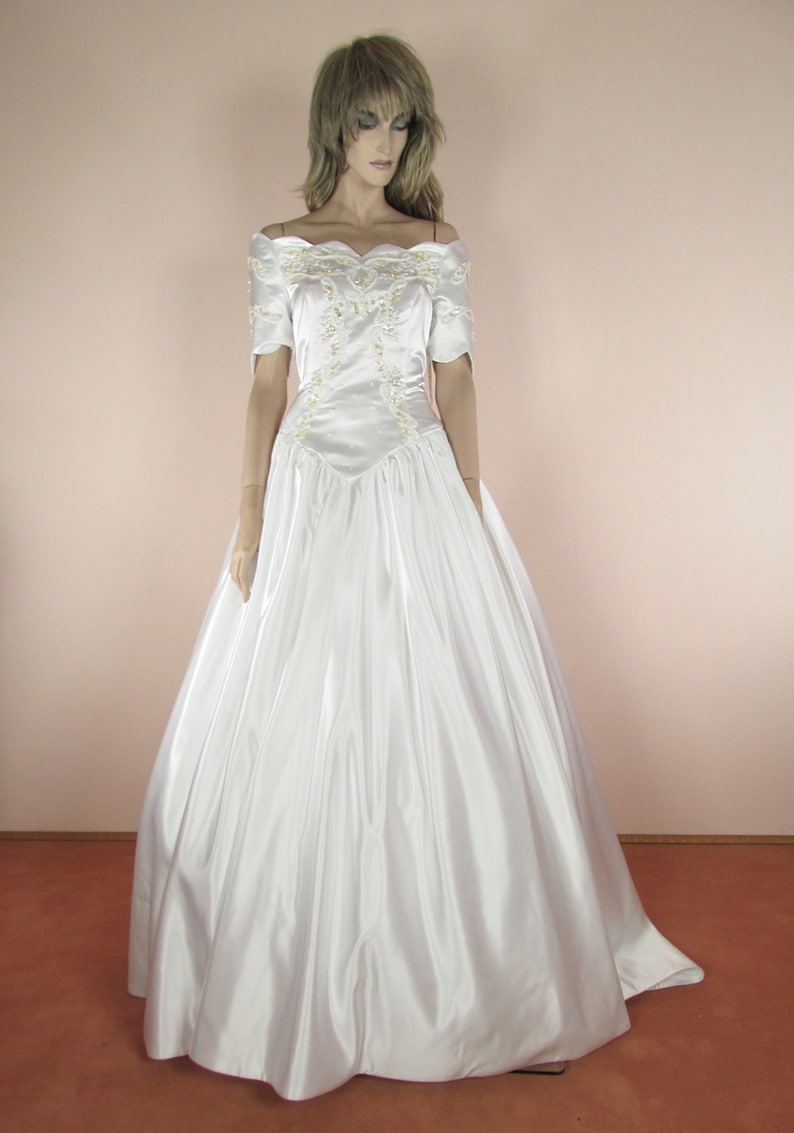 White Wedding Dress 80s Ball gown Cinderella style wedding