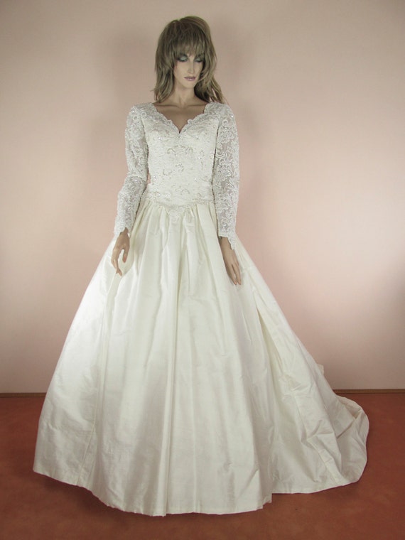 wedding gown cinderella style
