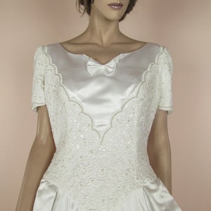 Vestido de novia blanco de los años 80: vestido de gala de encaje de macramé, hecho en Italia