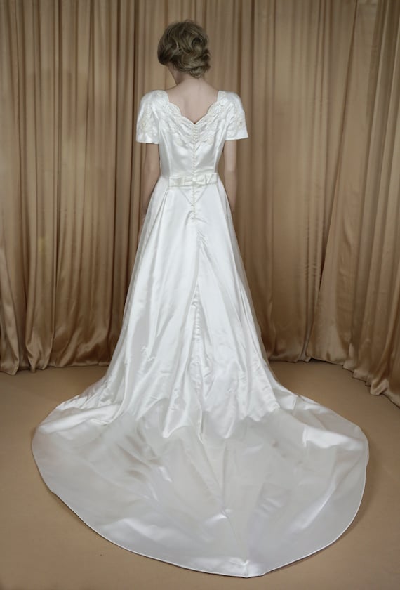green emerald velvet dress Primrose Colorful Floral Embroidery Corset A-line Wedding Dress