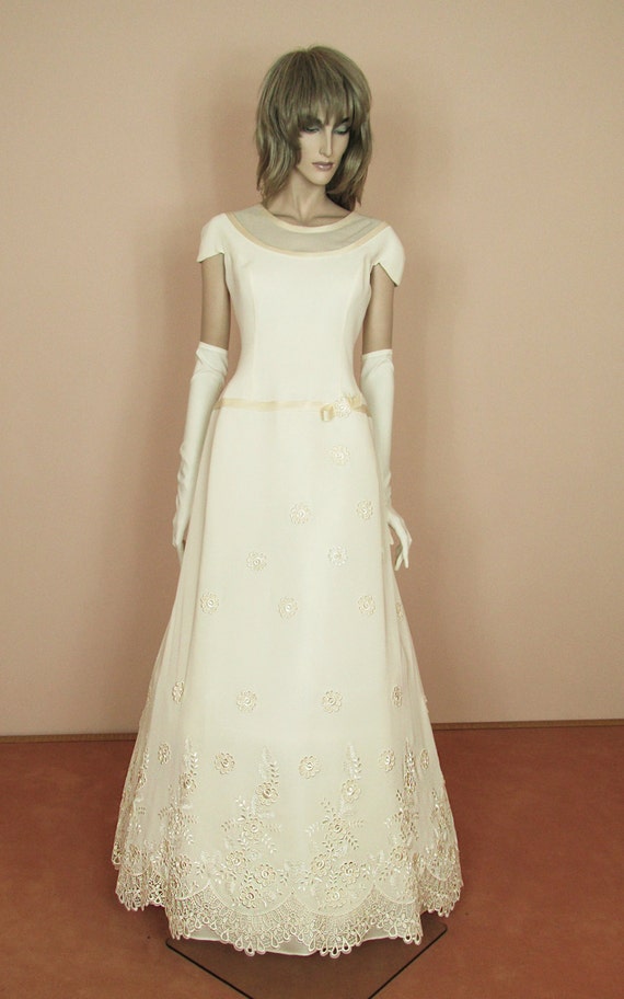 Wedding Dress 90s -Very nice elegant  ivory weddin