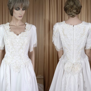 White Wedding Dress 90s large Vintage bridal gown from 1990s Short sleeves dress Victorian style wedding dress