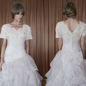 Weiße Hochzeitskleid 80er Jahre - Vintage Brautkleid aus den 1980er Jahren - Flounces Rock - Prinzessin Stil