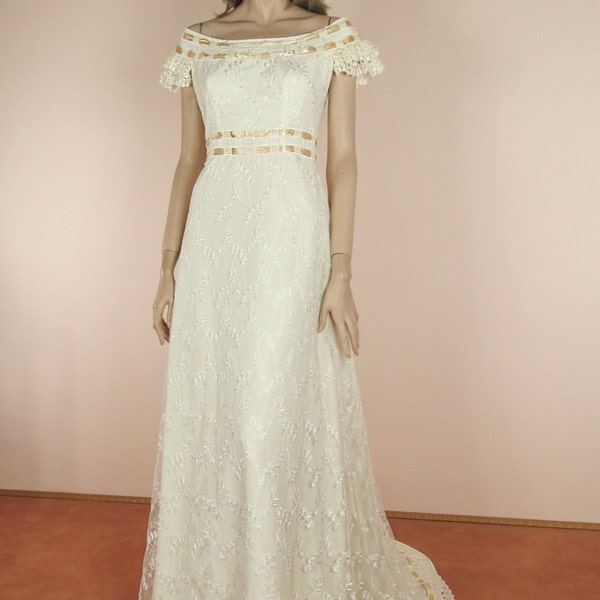 70's Vintage Wedding Dress  - Very nice elegant ivory wedding dress from the 70s – Empire style dress-   - Romantic 70s style