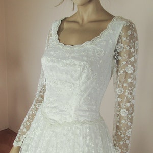 Beautiful wedding dress 90s - Vintage bridal gown from 1990s -Fully lace wedding dress- made in Italy