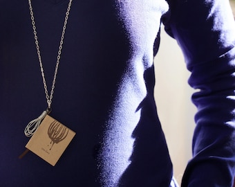 Collar de libro en miniatura-plata