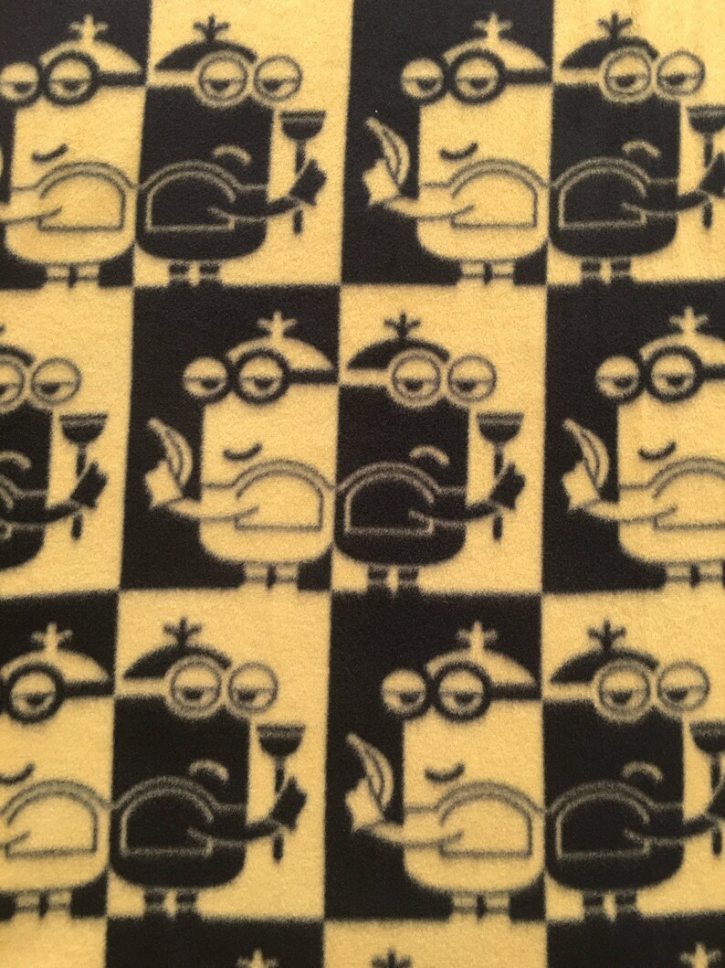 Minions Despicable Me Fleece Throw Blanket 2 yards twin bed No Sew Hand Tied