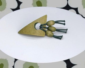 Vintage Aarikka Finland olive green  wooden  brooch pin