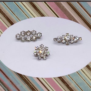 Vintage three clear rhinestone crystals brooch pins