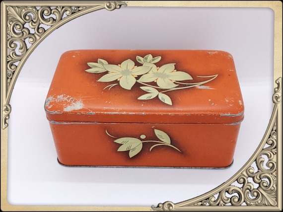 Boîte ancienne en métal peint décor floral - Bonbonnière - Fin XIXe
