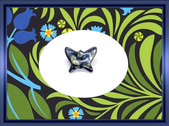 Vintage ceramic blue butterfly brooch pin - image 2