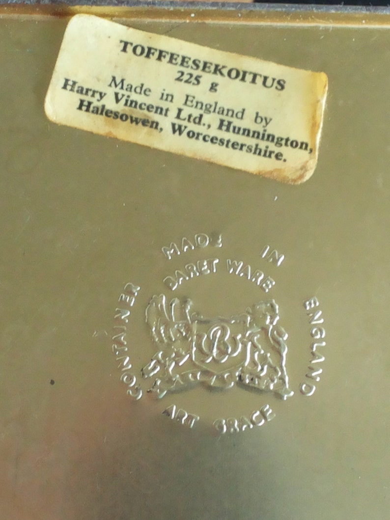 Vintage english toffee tin image 5