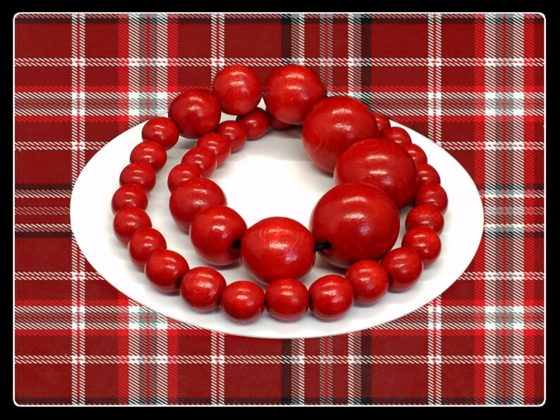 Vintage Aarikka Finland wooden beaded elastic red necklace