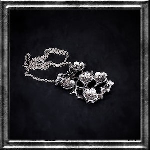 Vintage Finnish Tapani Vanhatalo big floral pewter necklace