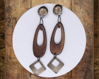 Vintage big long brown wooden clip-on dangle earrings