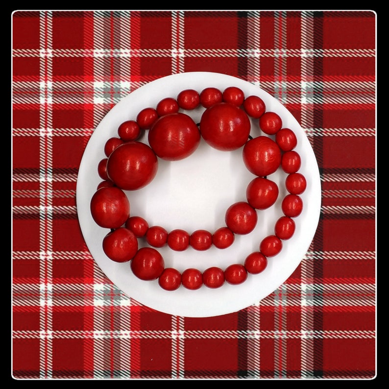Vintage Aarikka Finland wooden beaded elastic red necklace