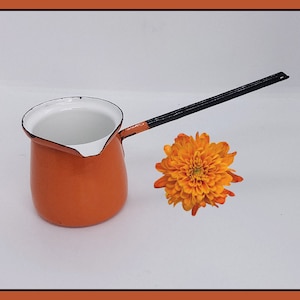 Brocca per burro fuso arancione vintage in smalto polacco, kitchenalia
