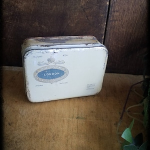 Vintage antique Ardath Tobacco Co. London cigarette tin, 1901-1925
