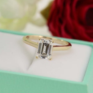 3Ct (9x7mm) Emerald Cut Solitaire Ring, Emerald Cut Engagement Ring, Emerald Cut Ring, Wedding Ring, 14K Yellow Gold Plated Silver Ring