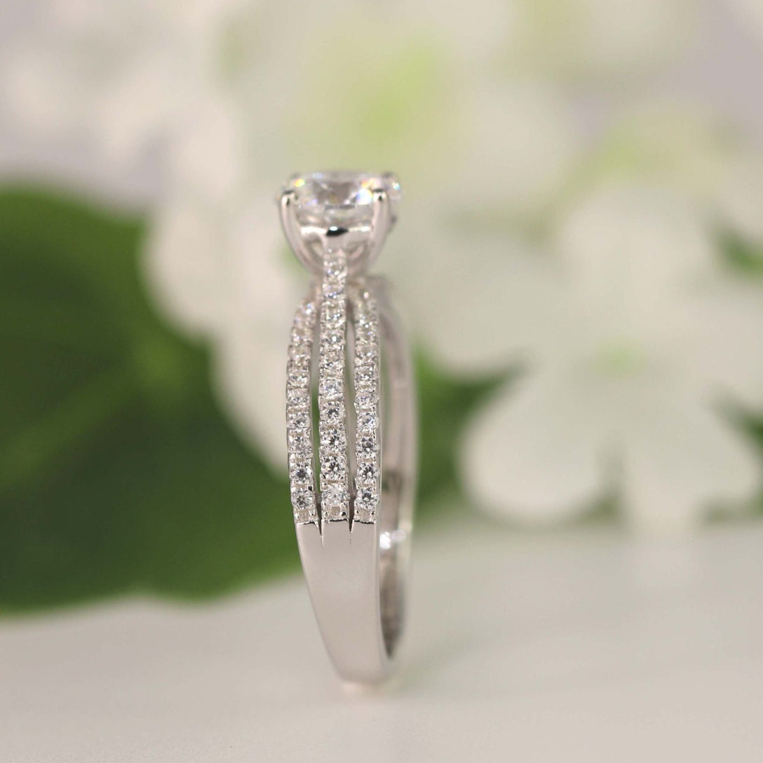 1ct Round Cut Engagement Ring Split Shank Round Cut Promise Etsy