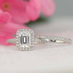 Wedding Ring Set, Engagement Ring Set, Emerald Bridal Set, Emerald Halo Engagement Ring, Emerald Cut Promise Ring, Sterling Silver
