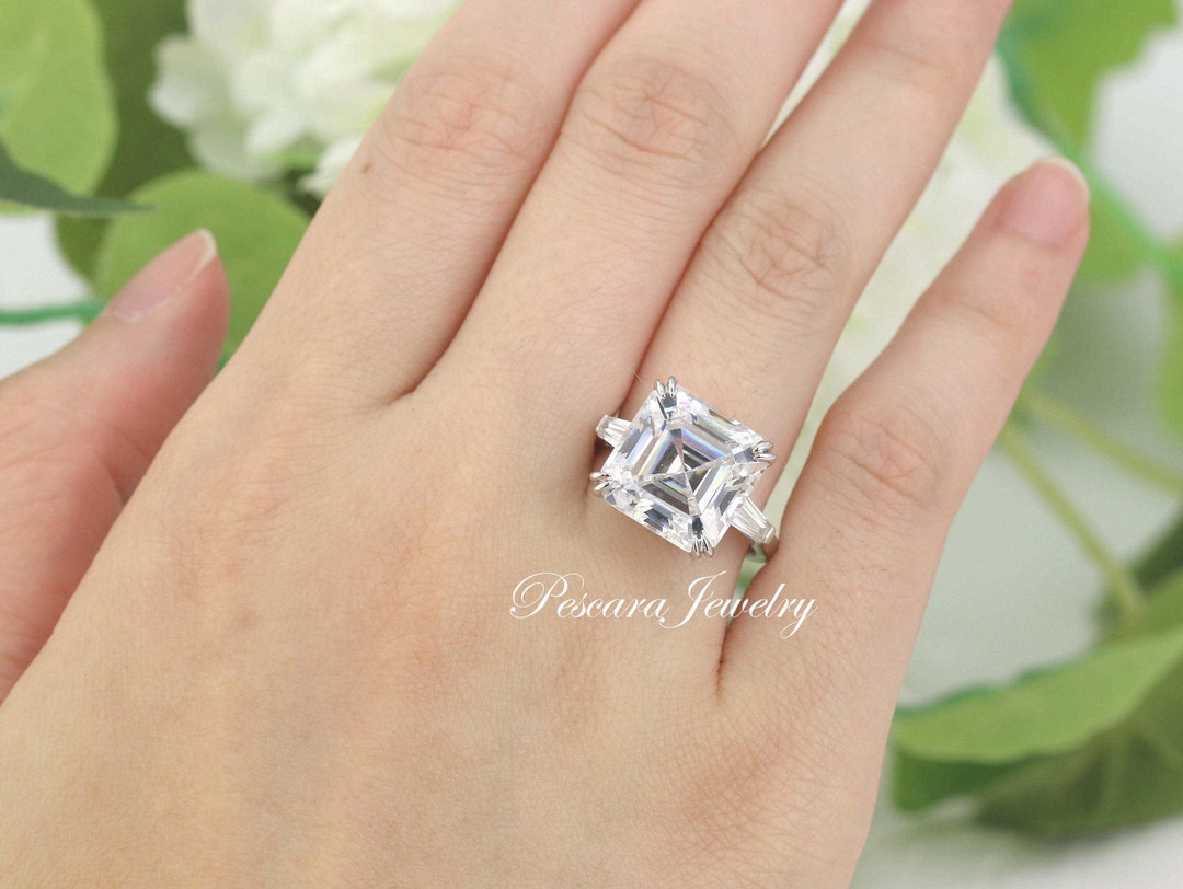 Elizabeth Taylor's 33 carat diamond theft . - YouTube