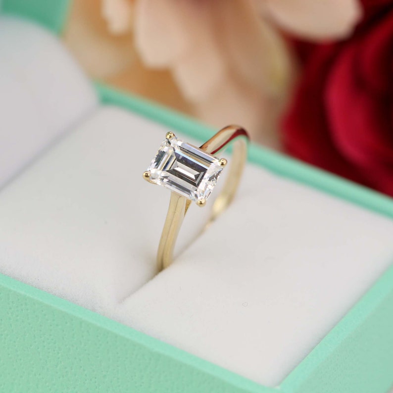 1,5 karat smaragdslipad solitärring, smaragdslipad förlovningsring, smaragdslipad ring, vigselring, 14 karat gult guldpläterad silverring bild 1