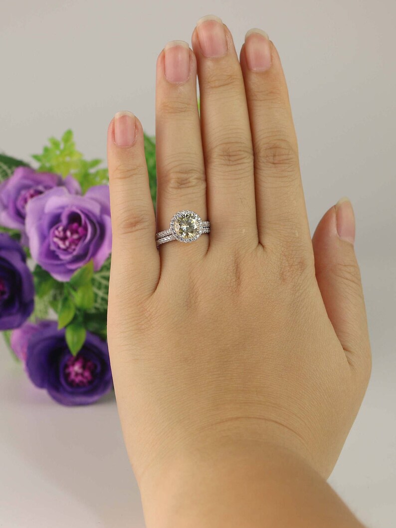 Wedding Ring 2.6 ctw Light Canary Yellow Round Halo Engagement Ring Bridal ring Wedding Ring Set Promise Ring